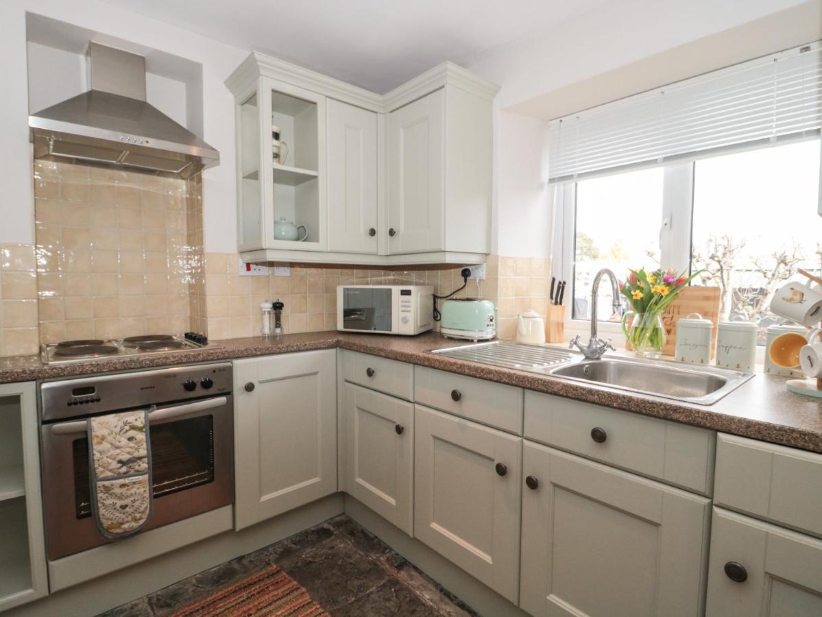 Jasmine Cottage Axminster Bagian luar foto